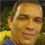 Profesor con experiencias en clases dirigidas en areas de básica primaria y secundaria